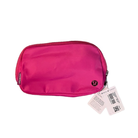 Lululemon Everywhere Belt Bag NWT sonic pink - Picture 3 of 9
